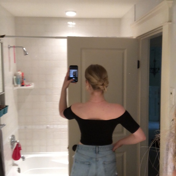 Wilfred Free Black off the shoulder crop top - Picture 2 of 3